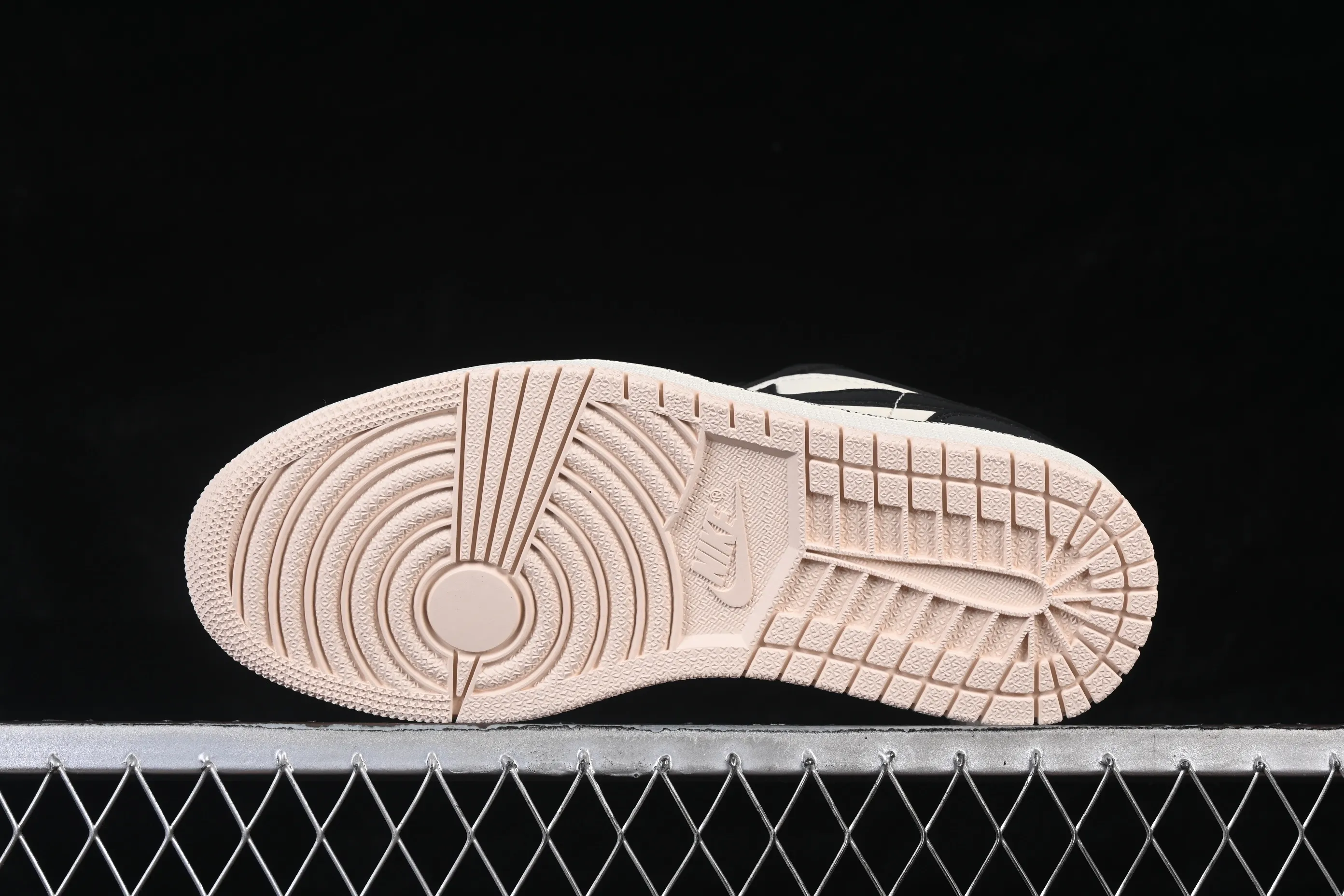 All categories Air Jordan Jordan series basketball shoes Air Jordan 1 Low Air Jordan 1 Low AJ1 Joe 1 black powder low-top basketball shoes DC0774-003